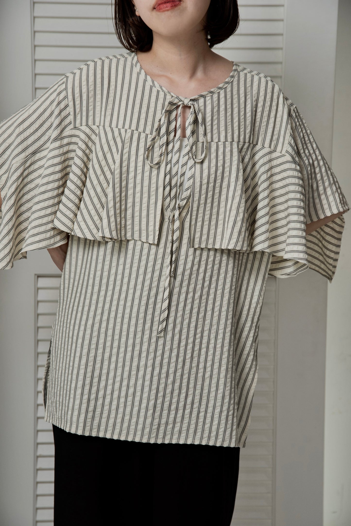 unevenness stripe frill ribbon blouse