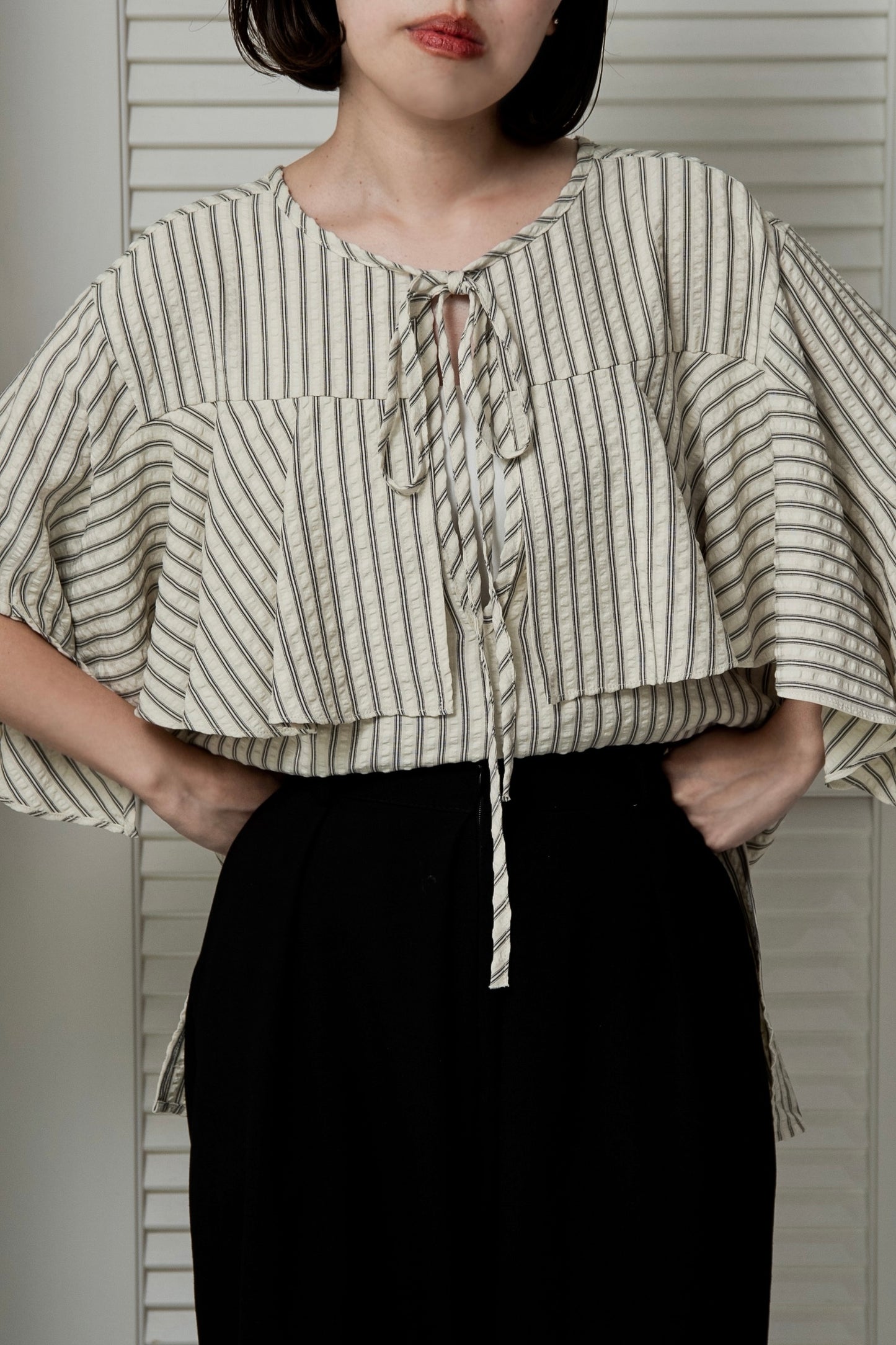 unevenness stripe frill ribbon blouse
