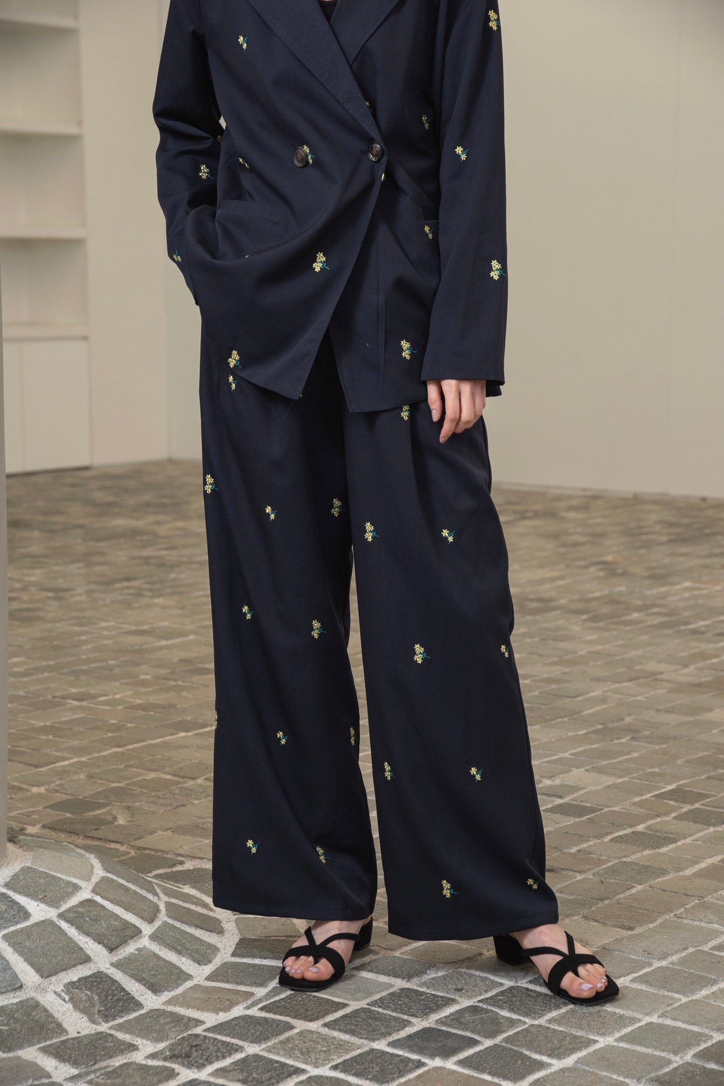 embroidery flower pants