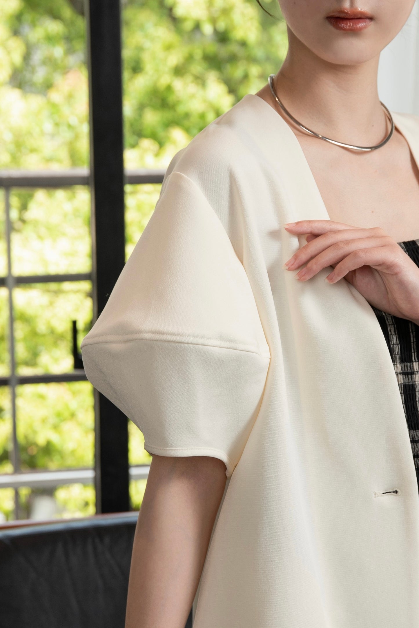 puff sleeve no collar jacket