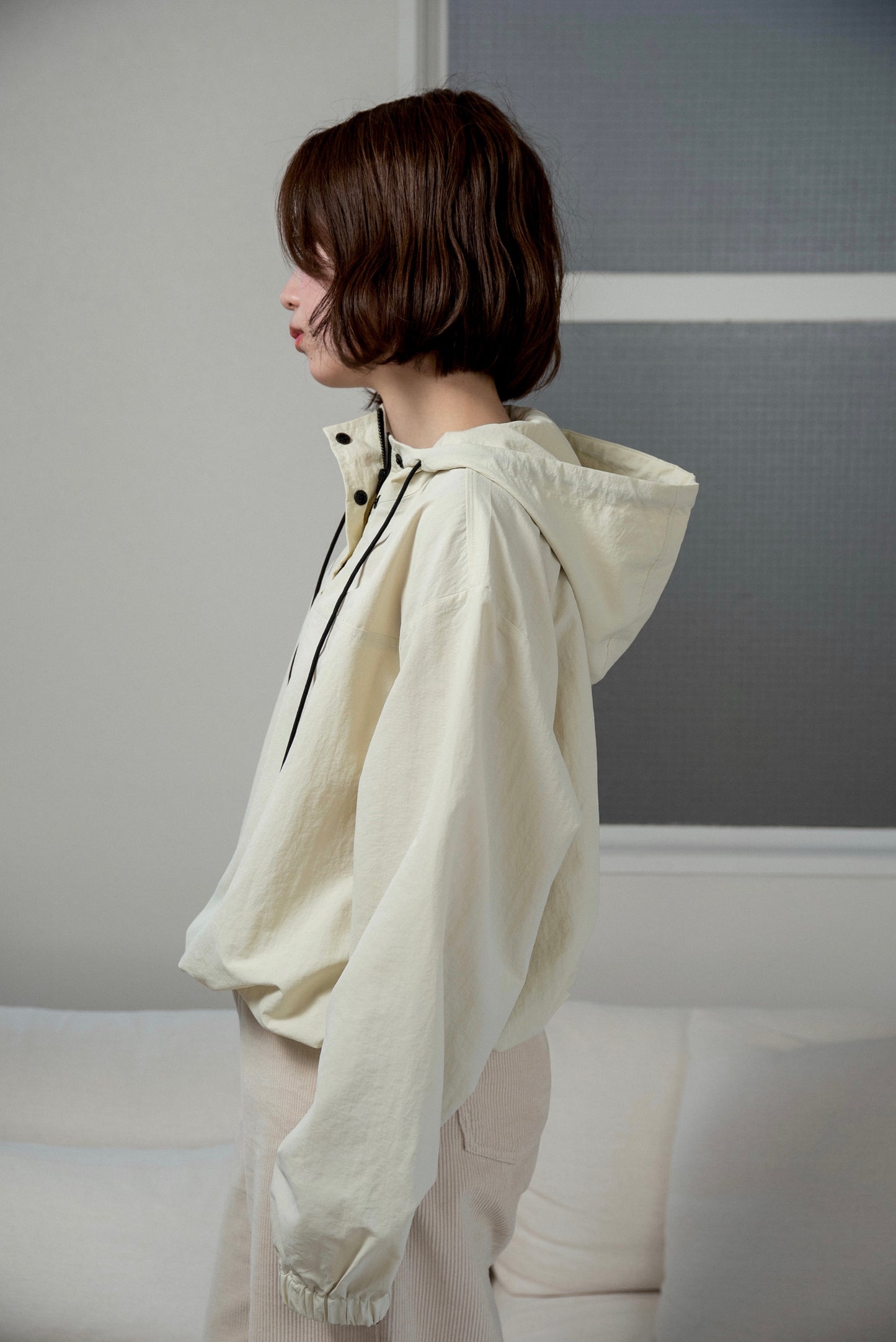 half button shaka hooded blouson