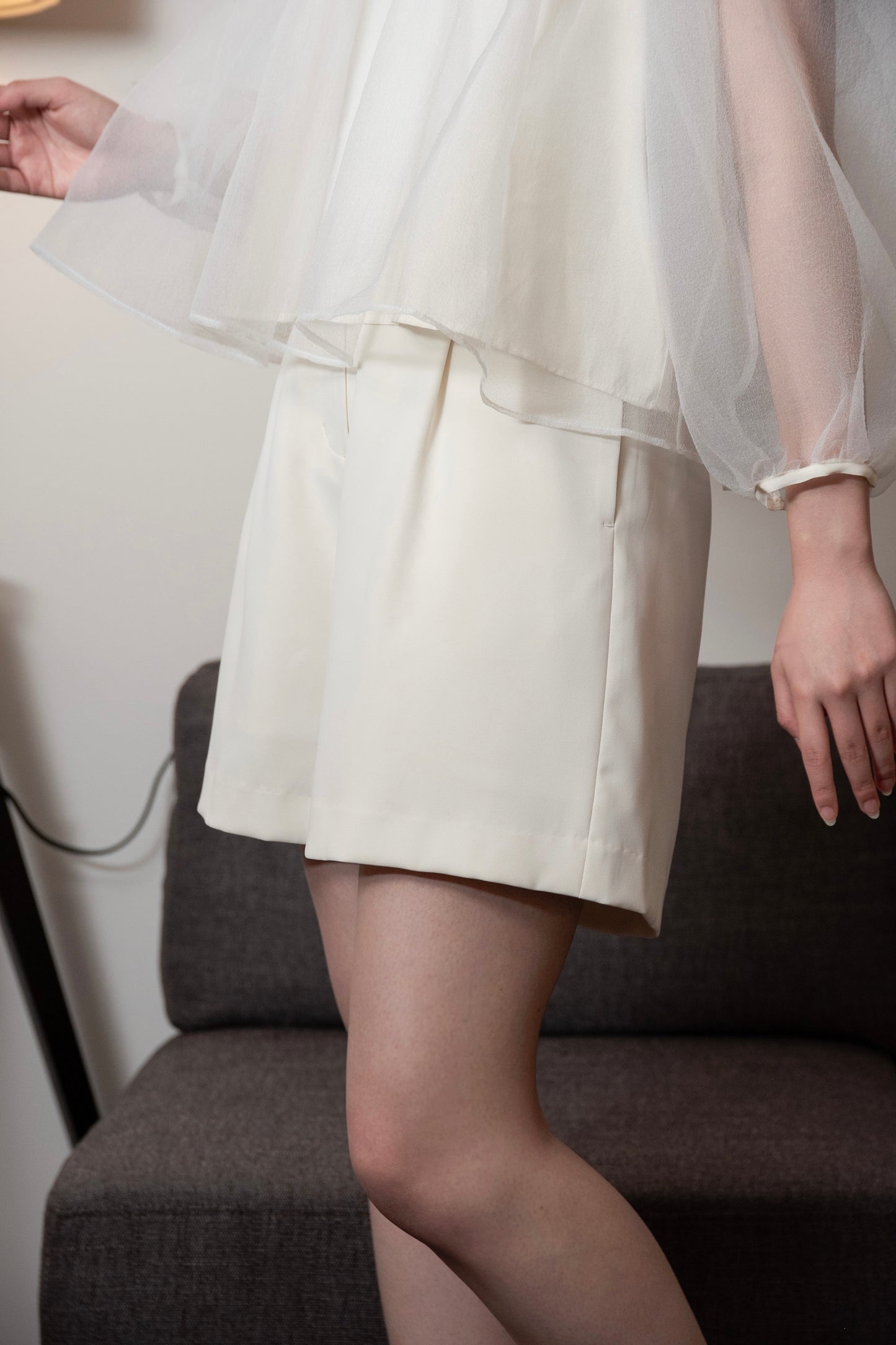 high waist short tuck pants