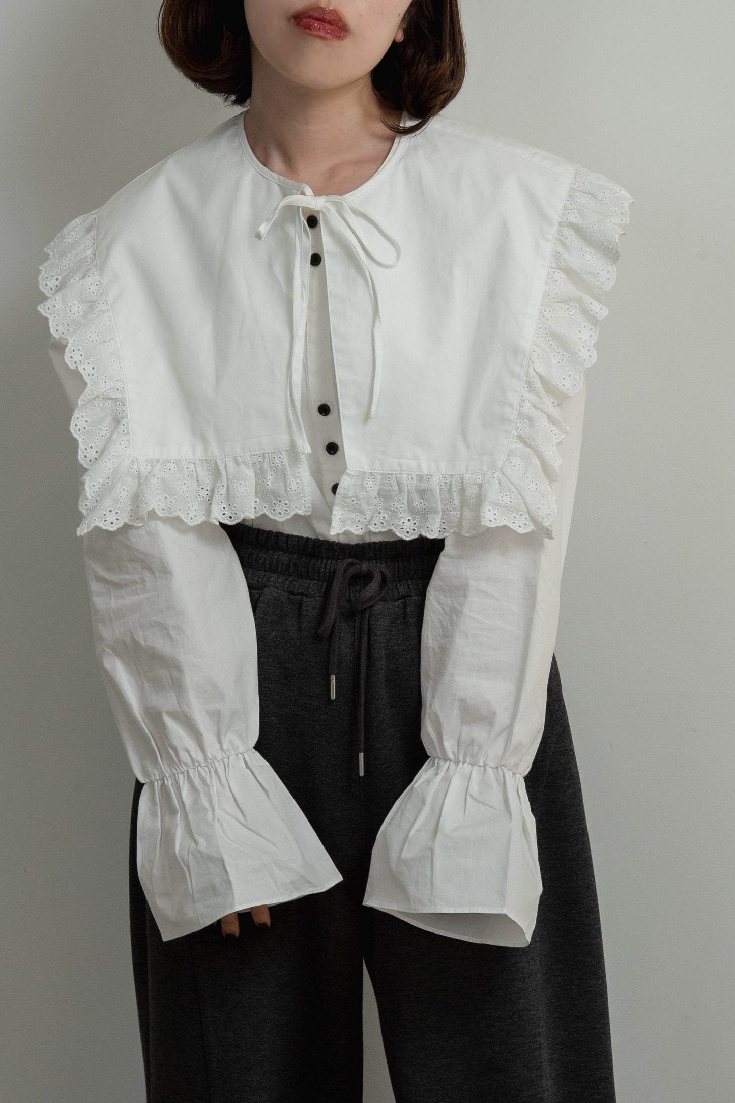 multiway big collar accent button blouse