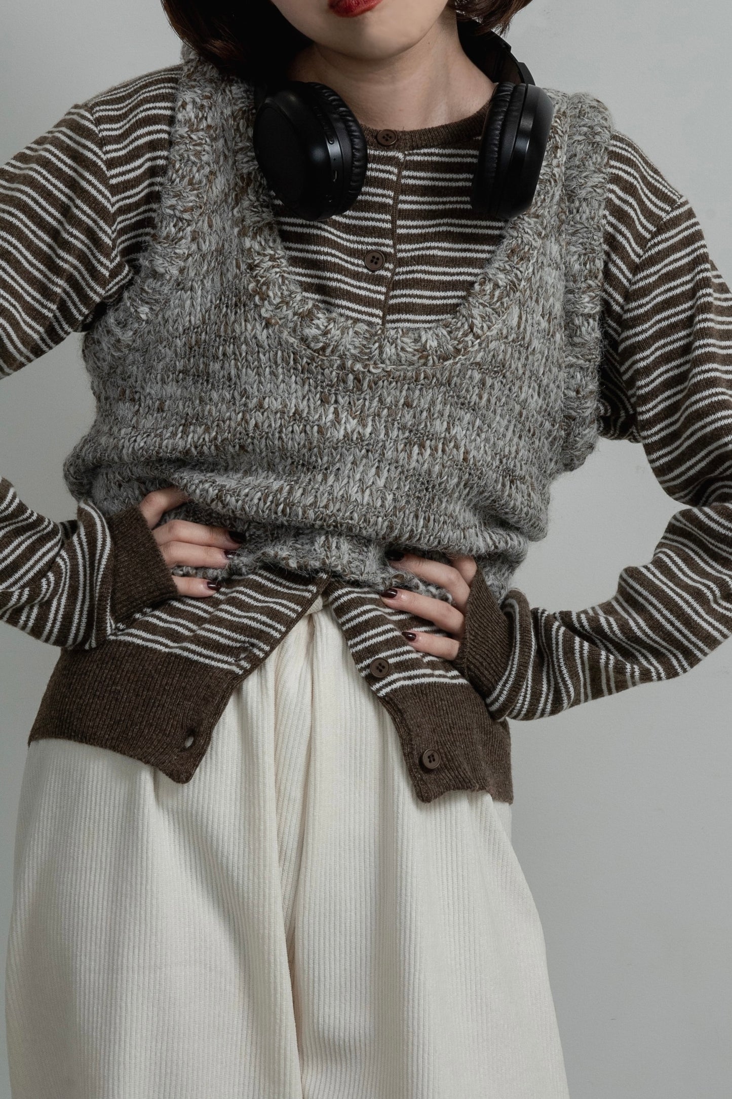 mix uneck knit vest