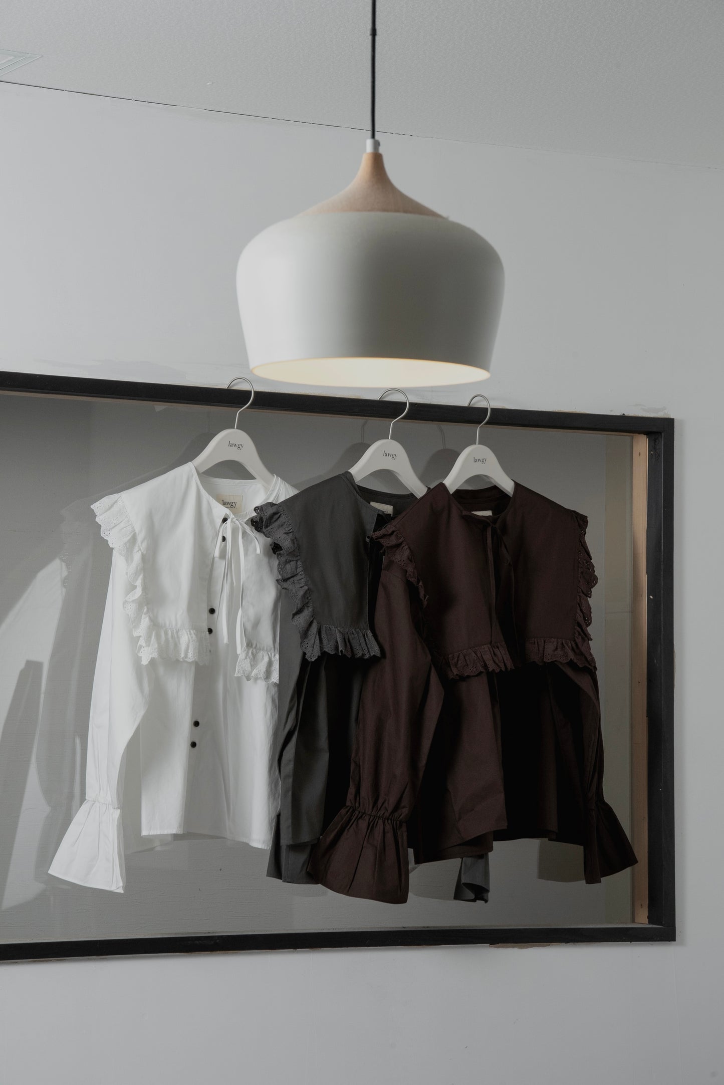 multiway big collar accent button blouse