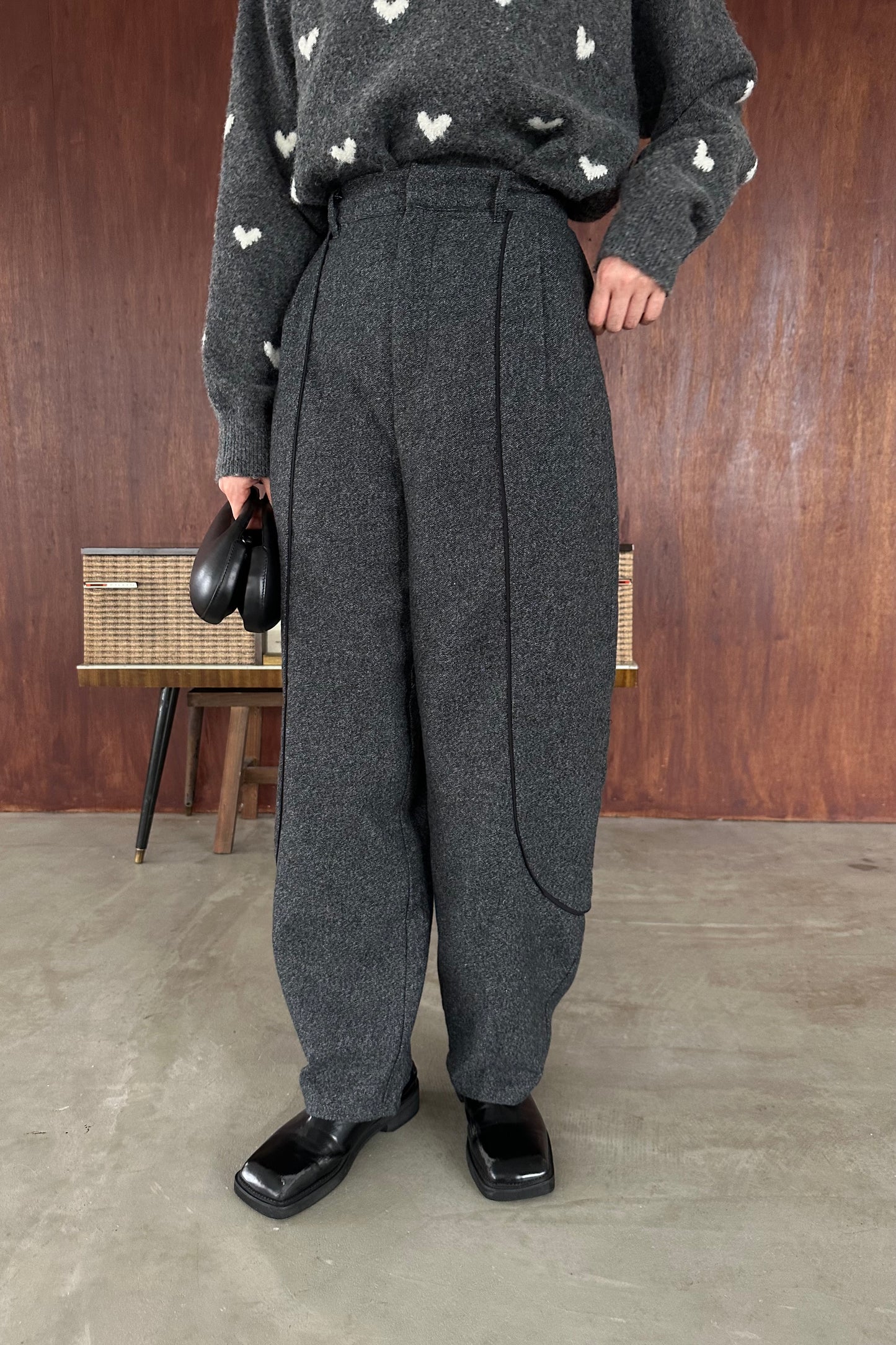 wool like mix curve pants