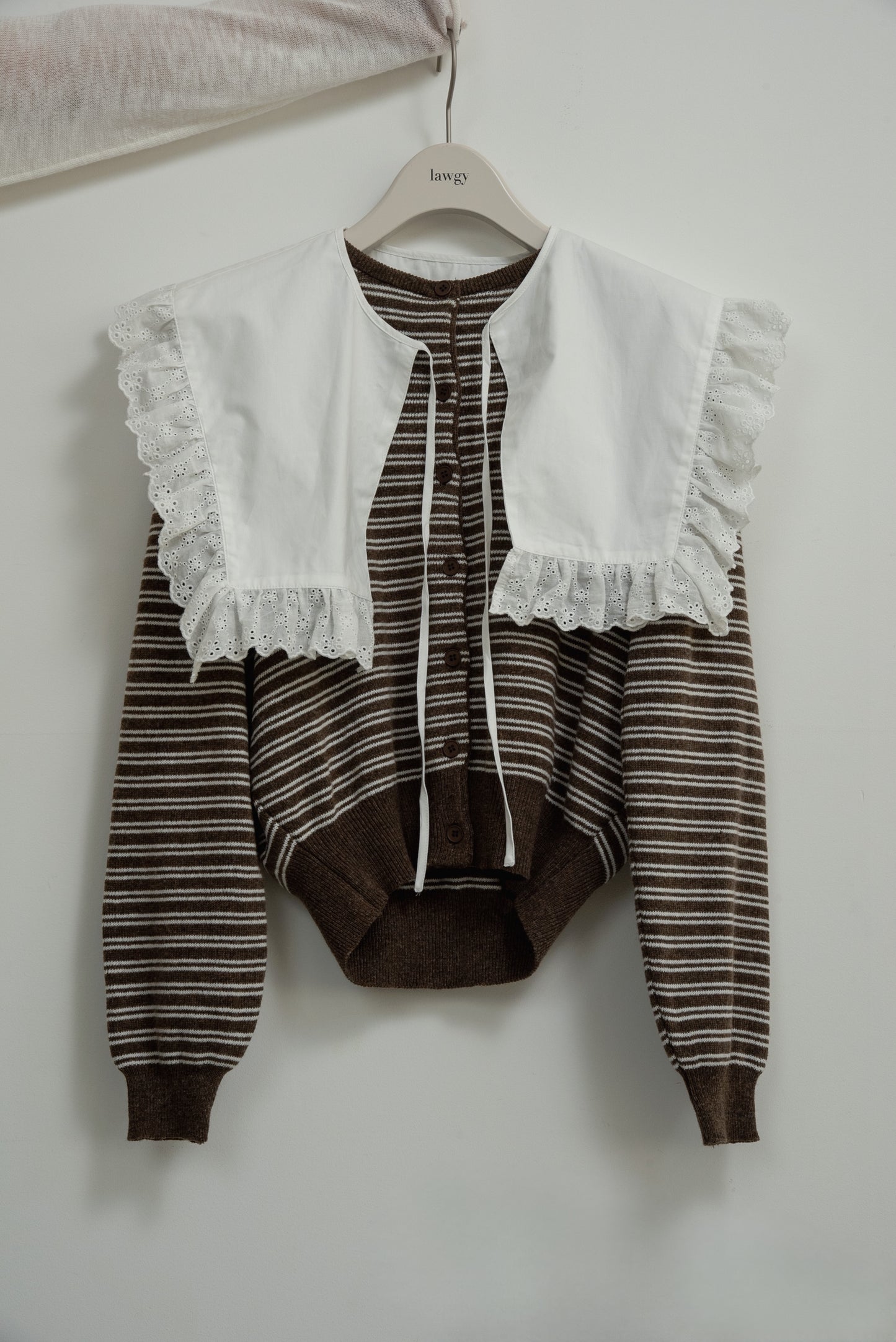 multiway big collar accent button blouse
