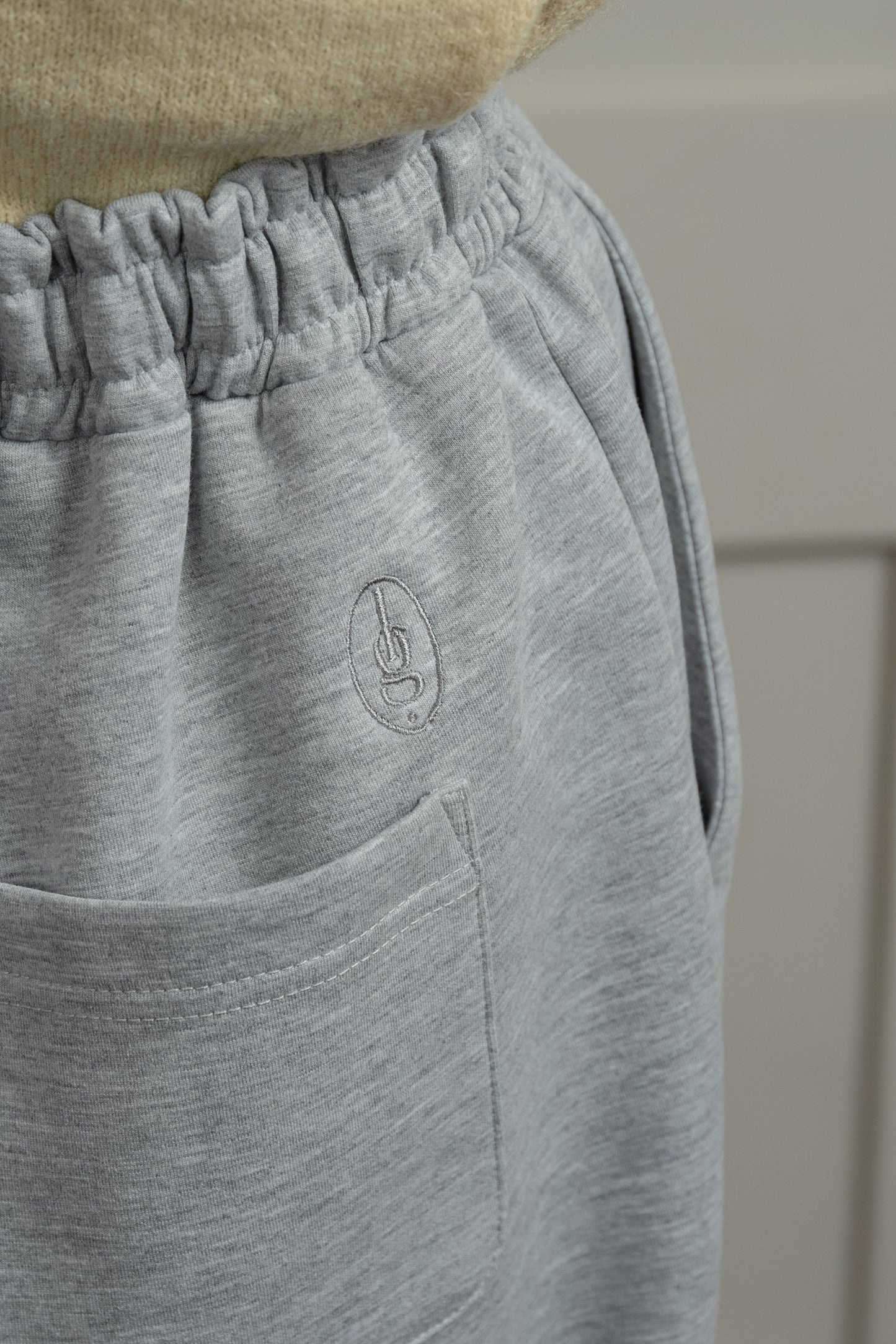 lawgy original logo embroidery sweat pants