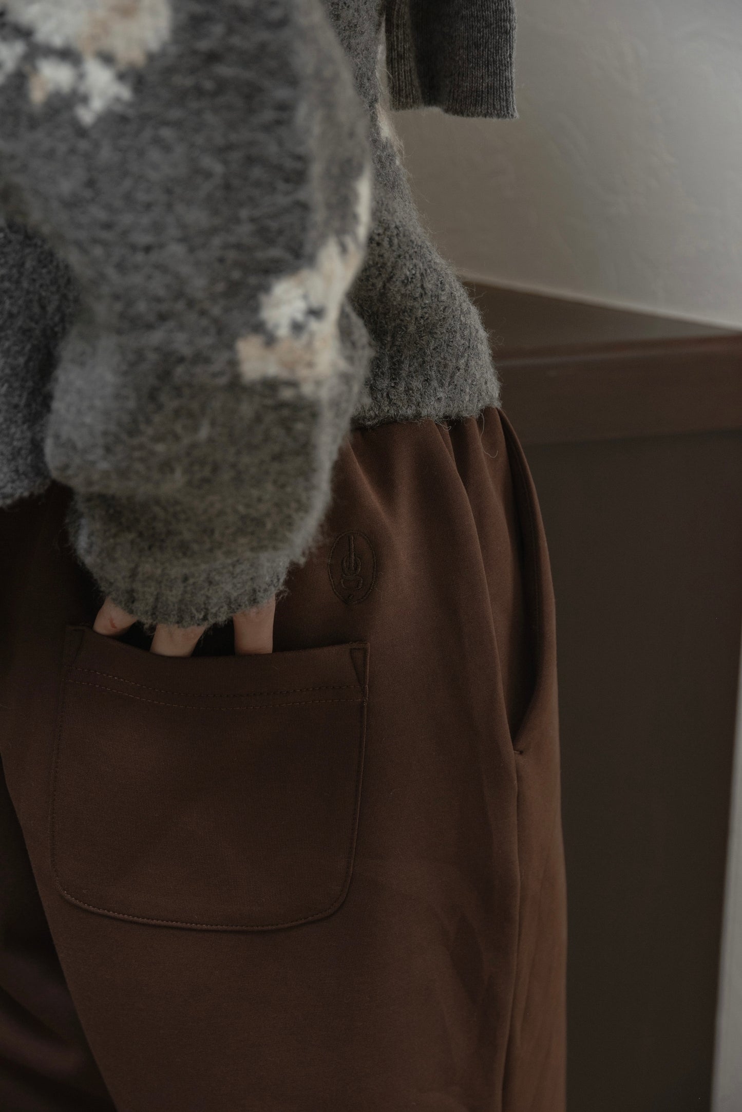 lawgy original logo embroidery sweat pants