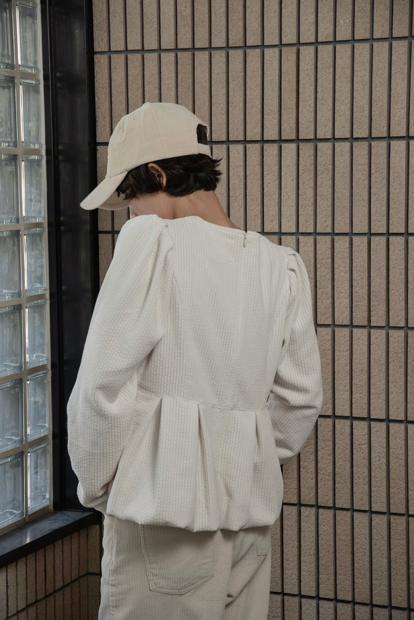 uneck balloon corduroy tops