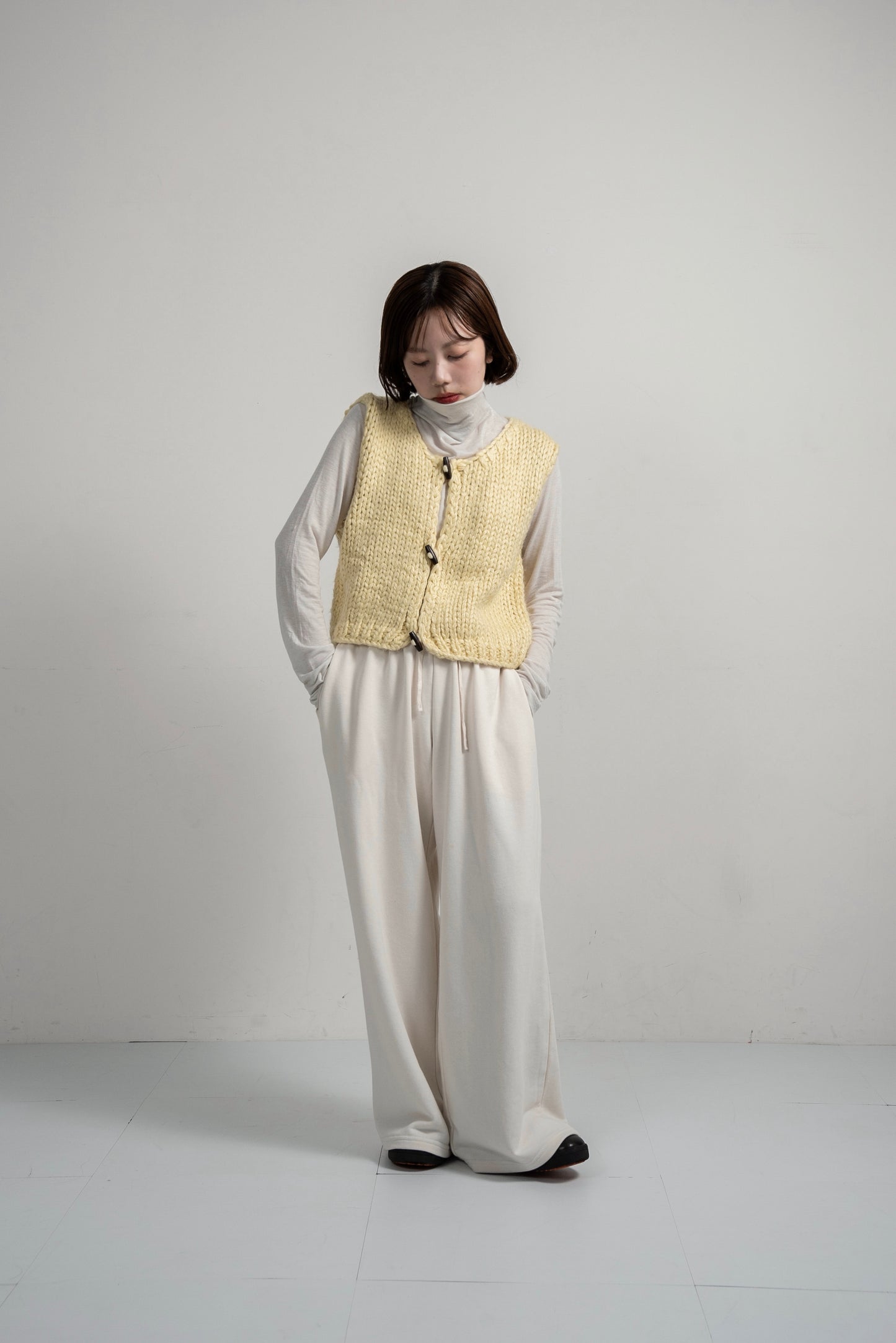 wood button chunky knit vest