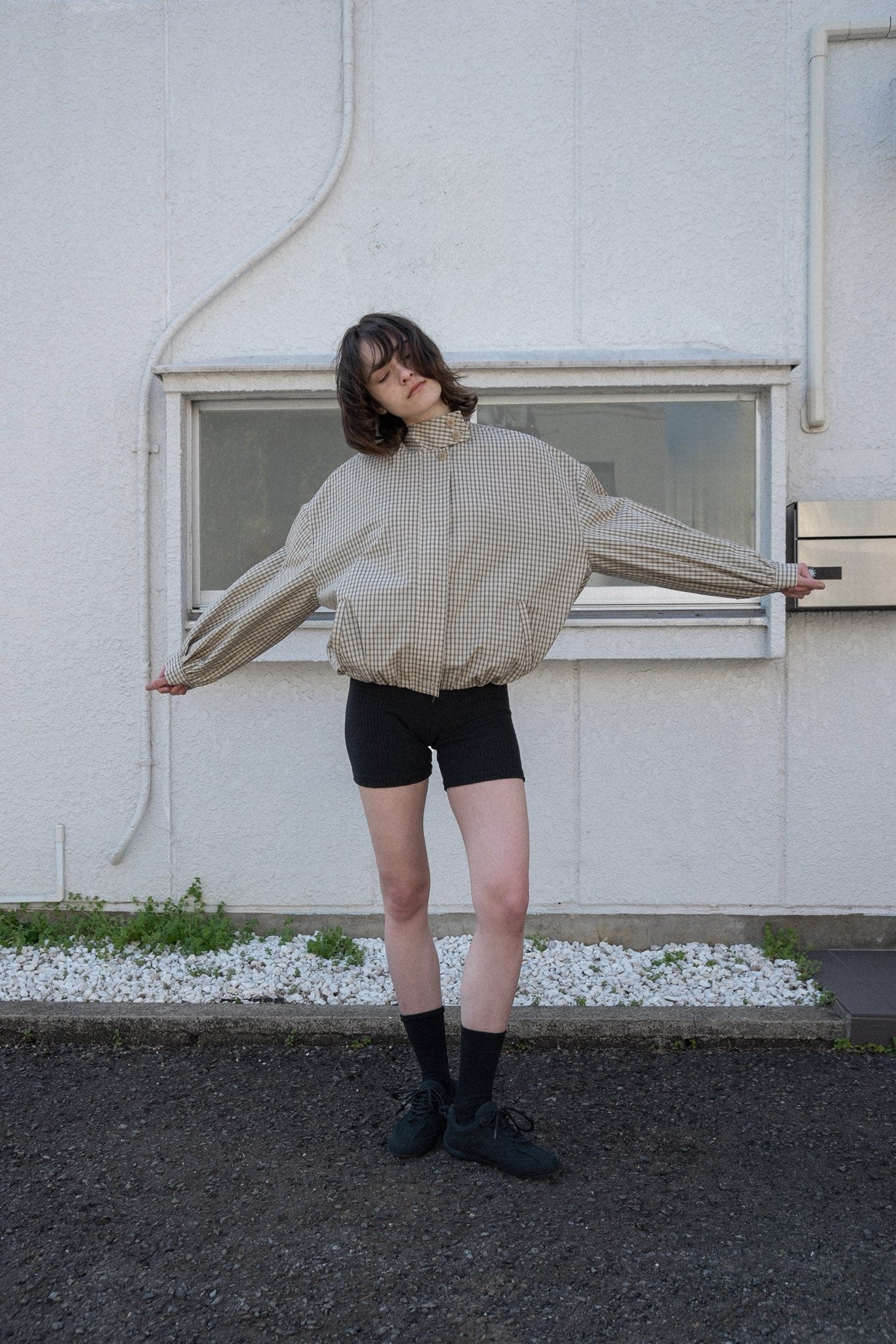 check stand collar blouson