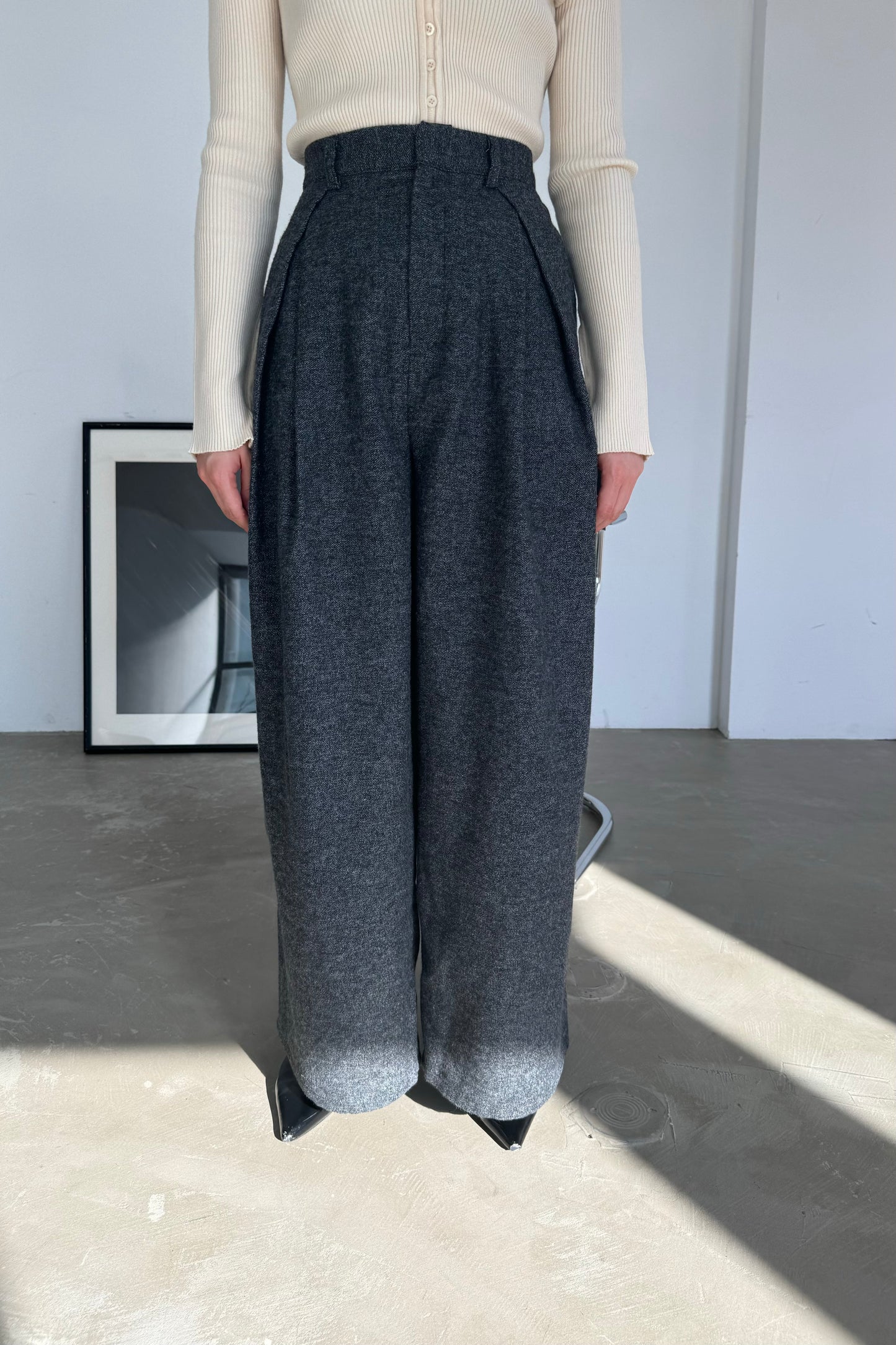 wide tuck pants