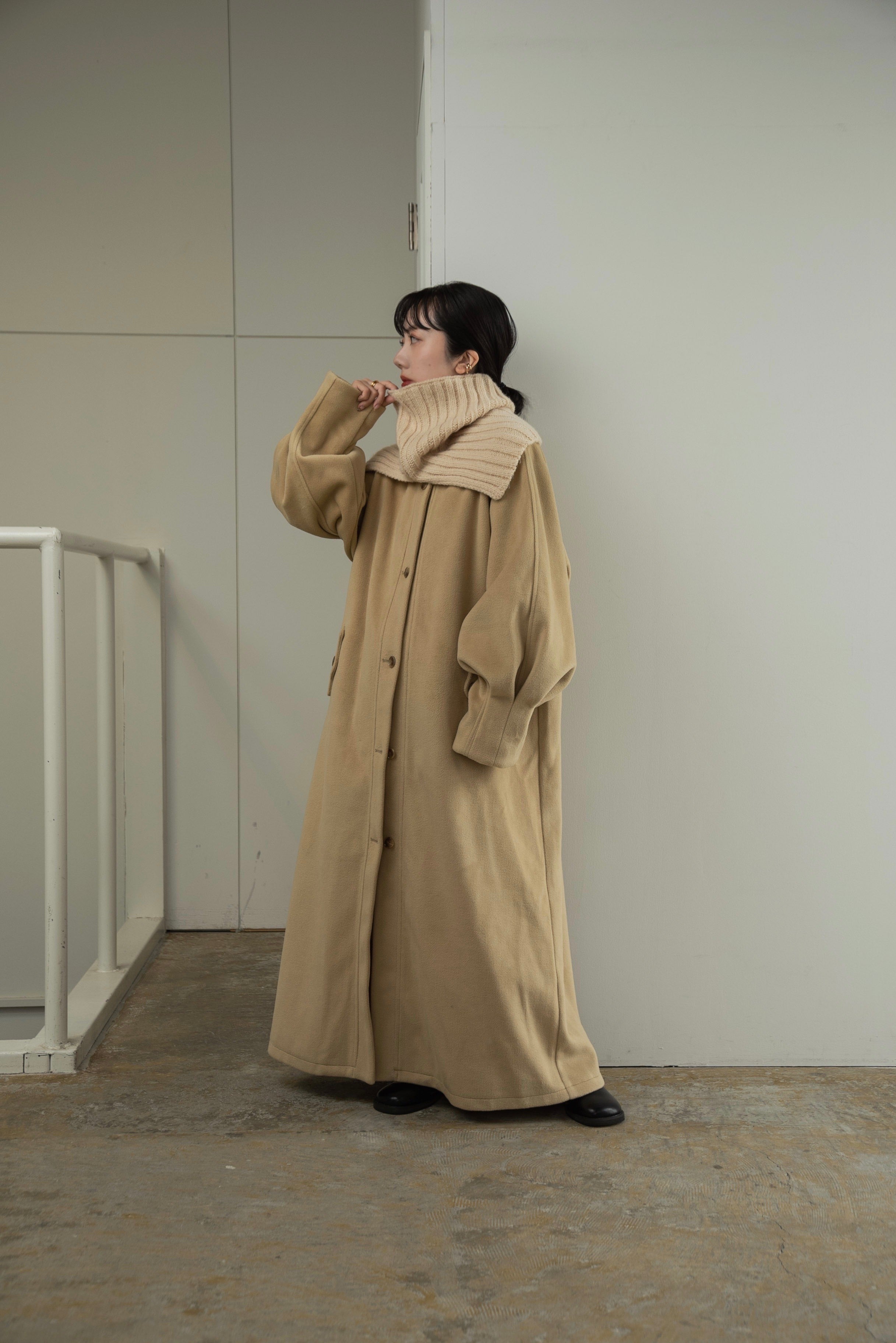 raglan sleeve tuck coat – eim online（エイム オンライン）