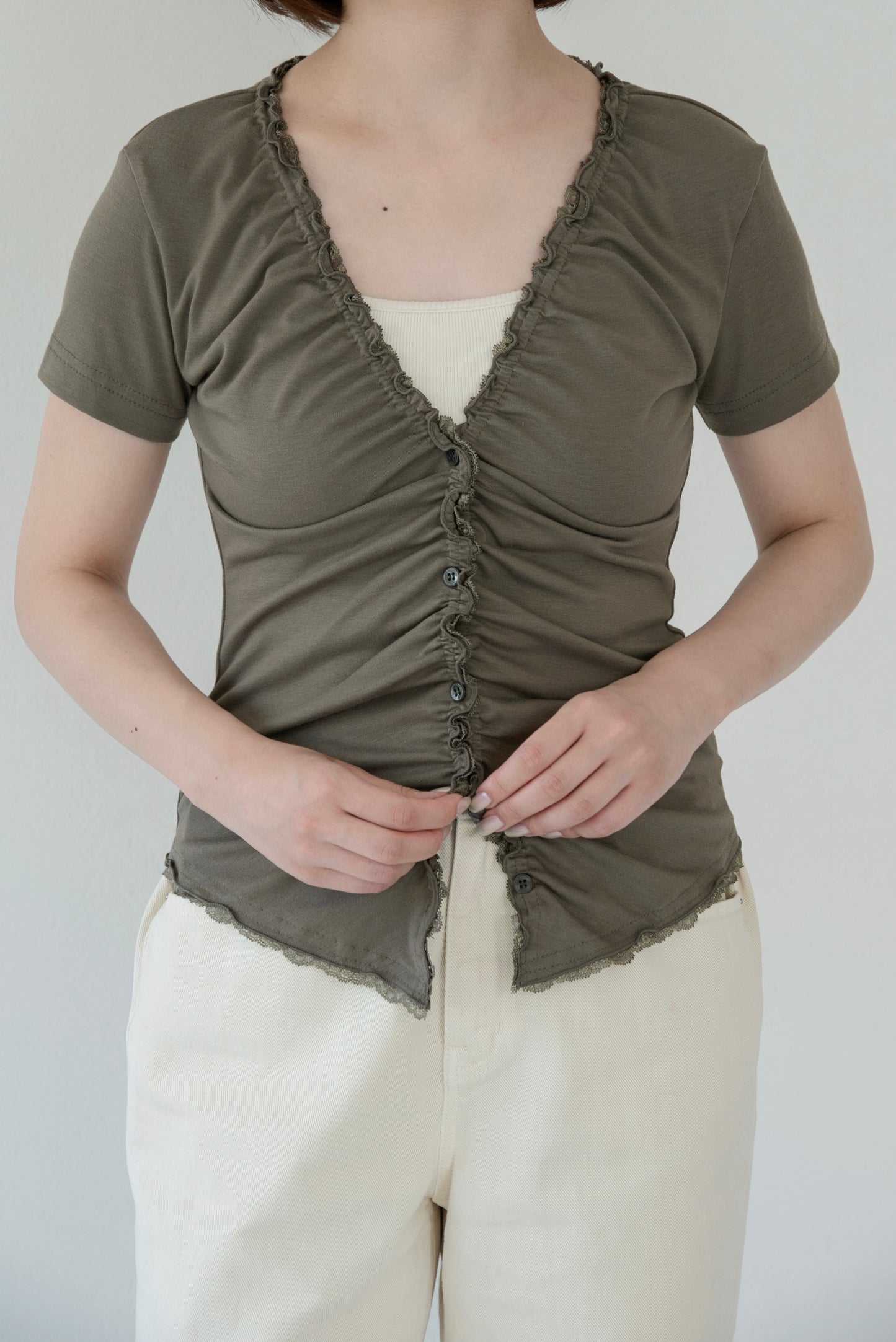gathered accent lace trim tops【eim plus+限定アイテム】