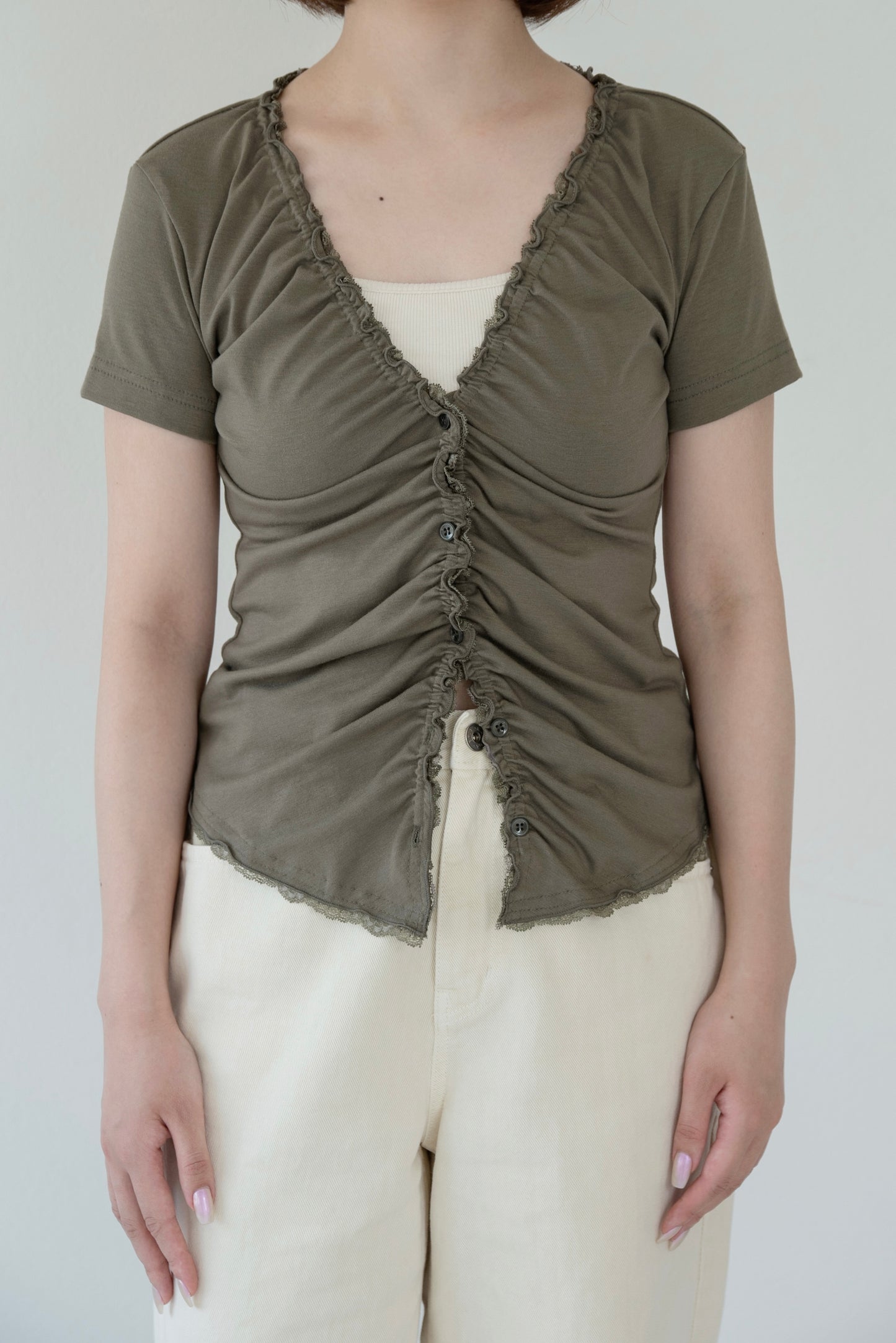 gathered accent lace trim tops【eim plus+限定アイテム】
