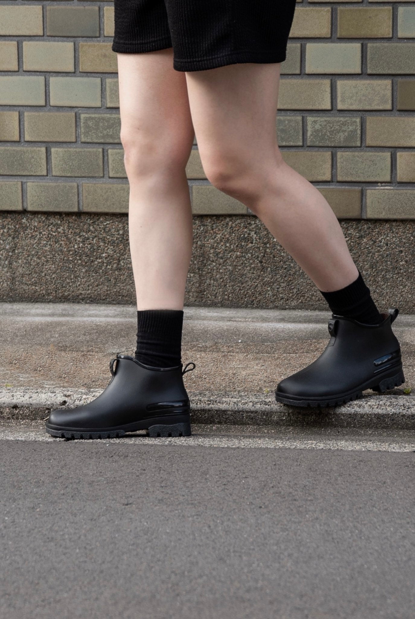 matte short rain boots