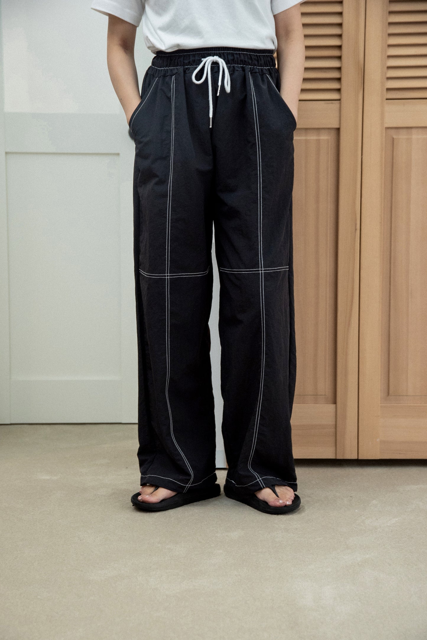 stitch string point shaka pants