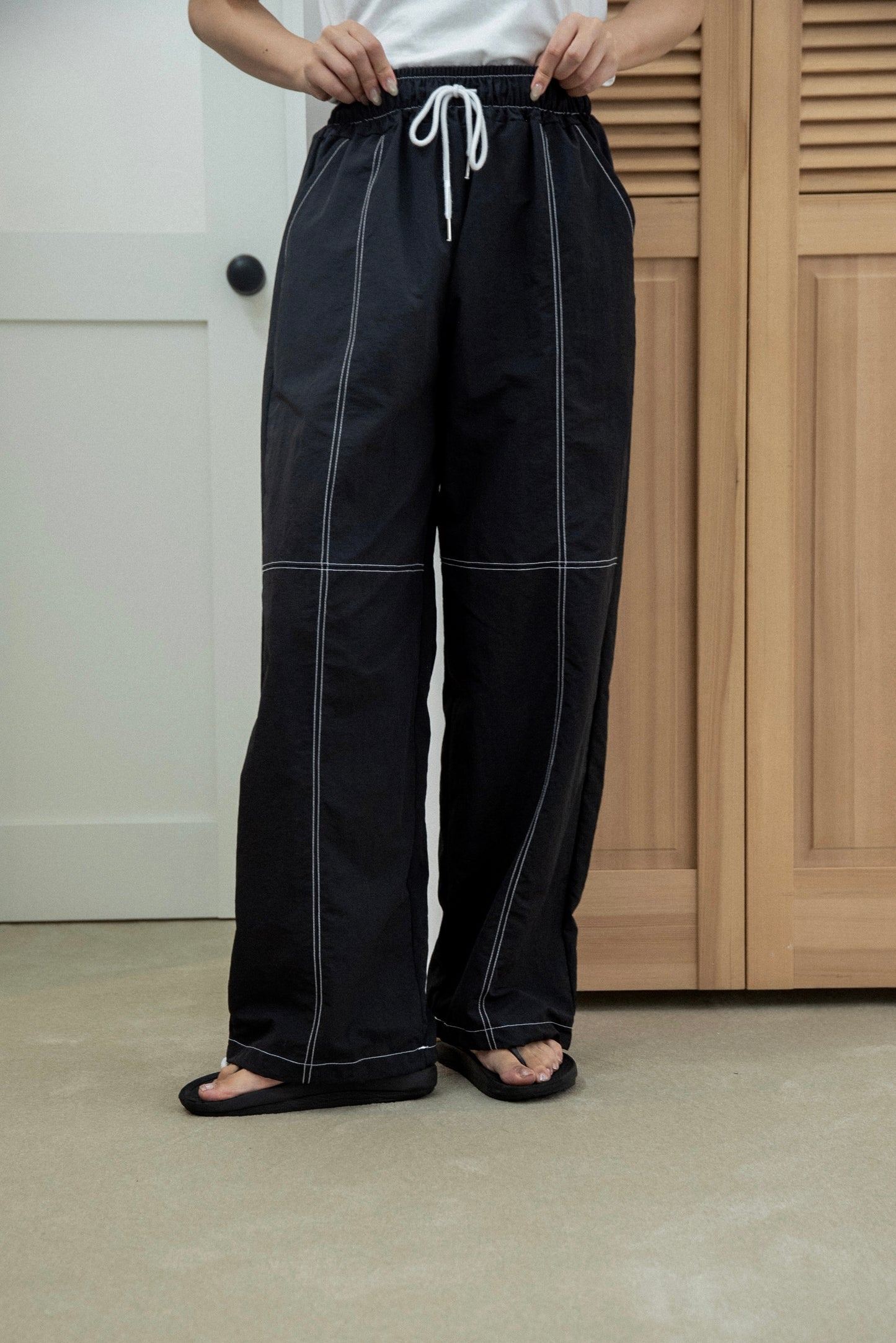 stitch string point shaka pants