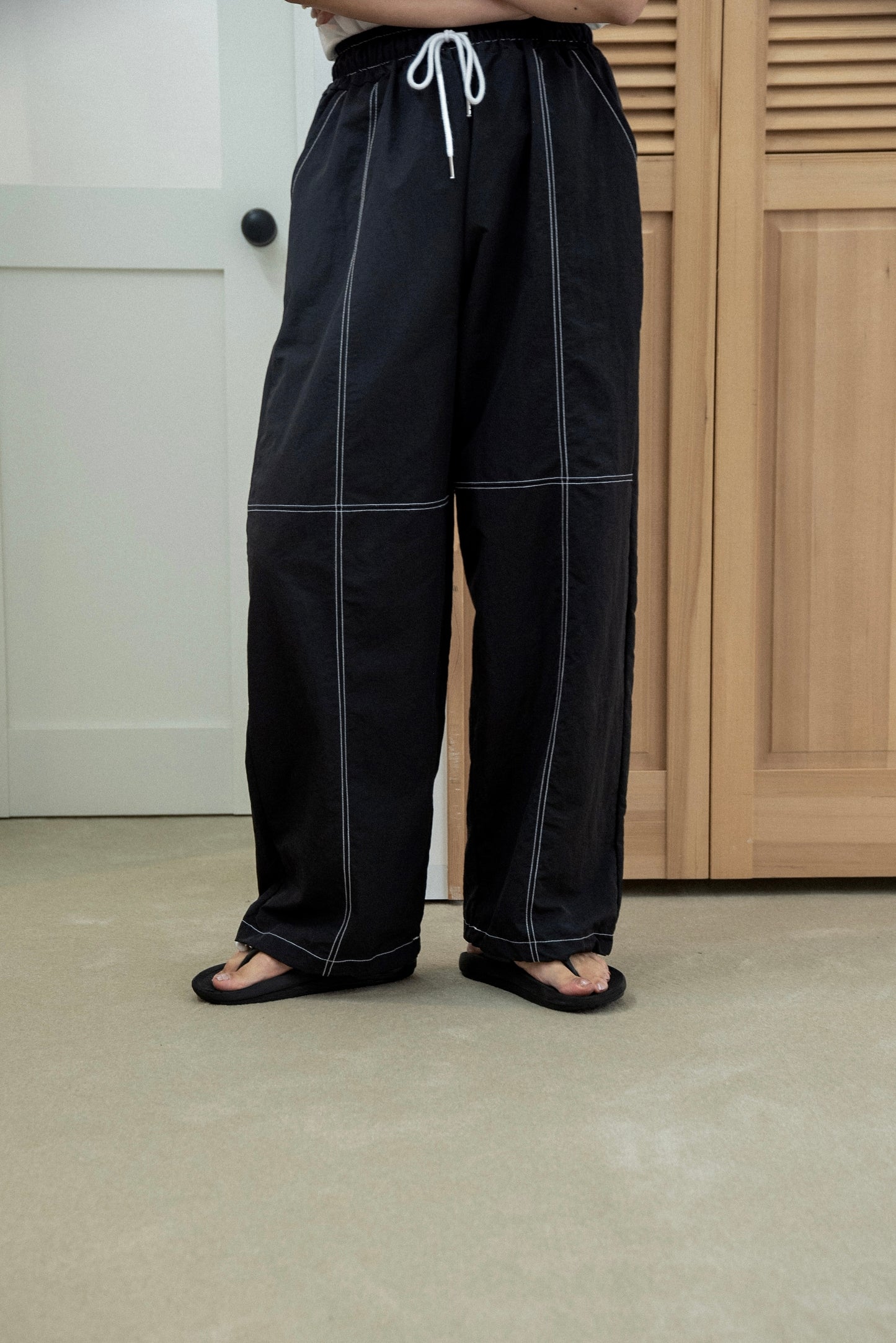 stitch string point shaka pants