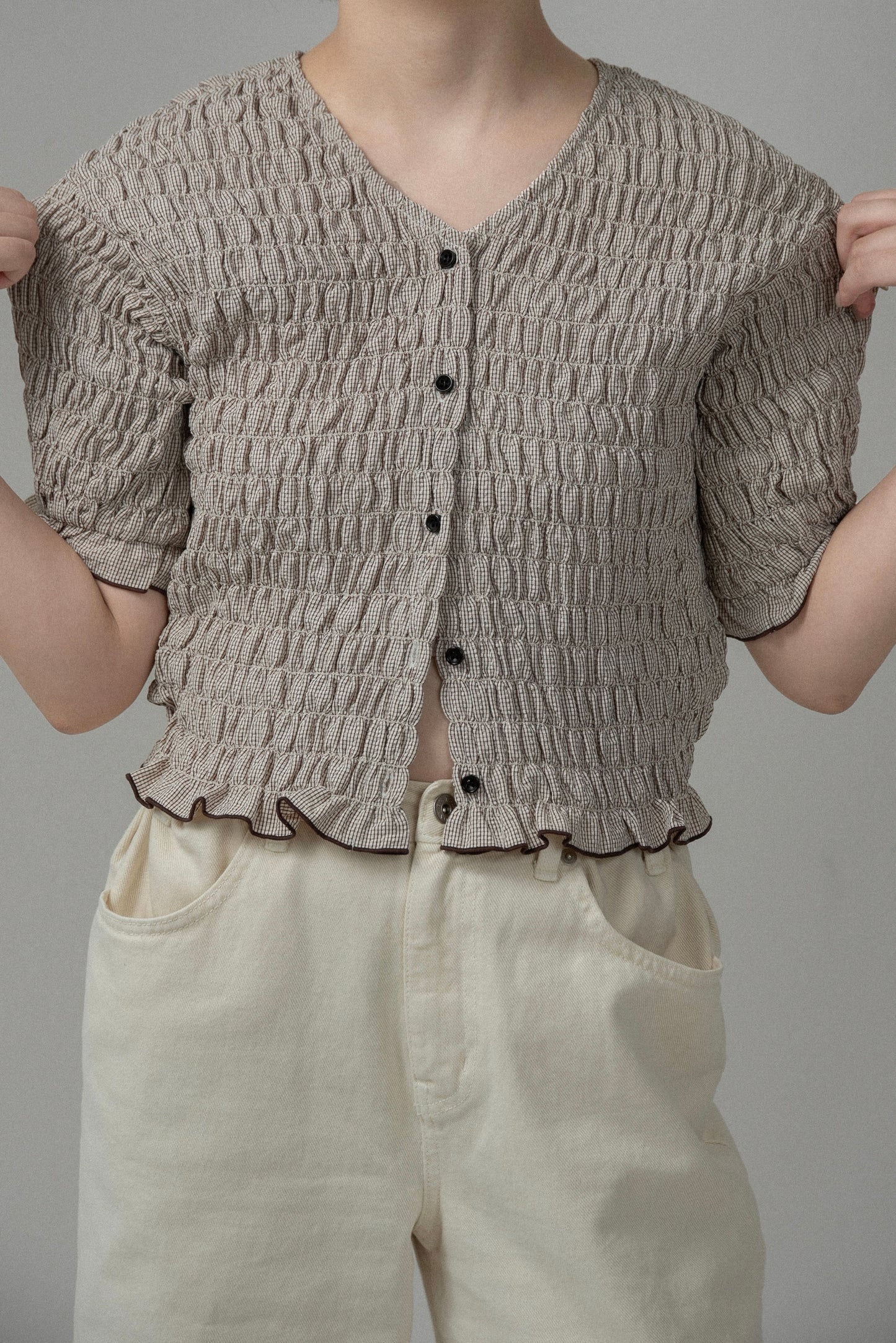 button point v neck shirring blouse