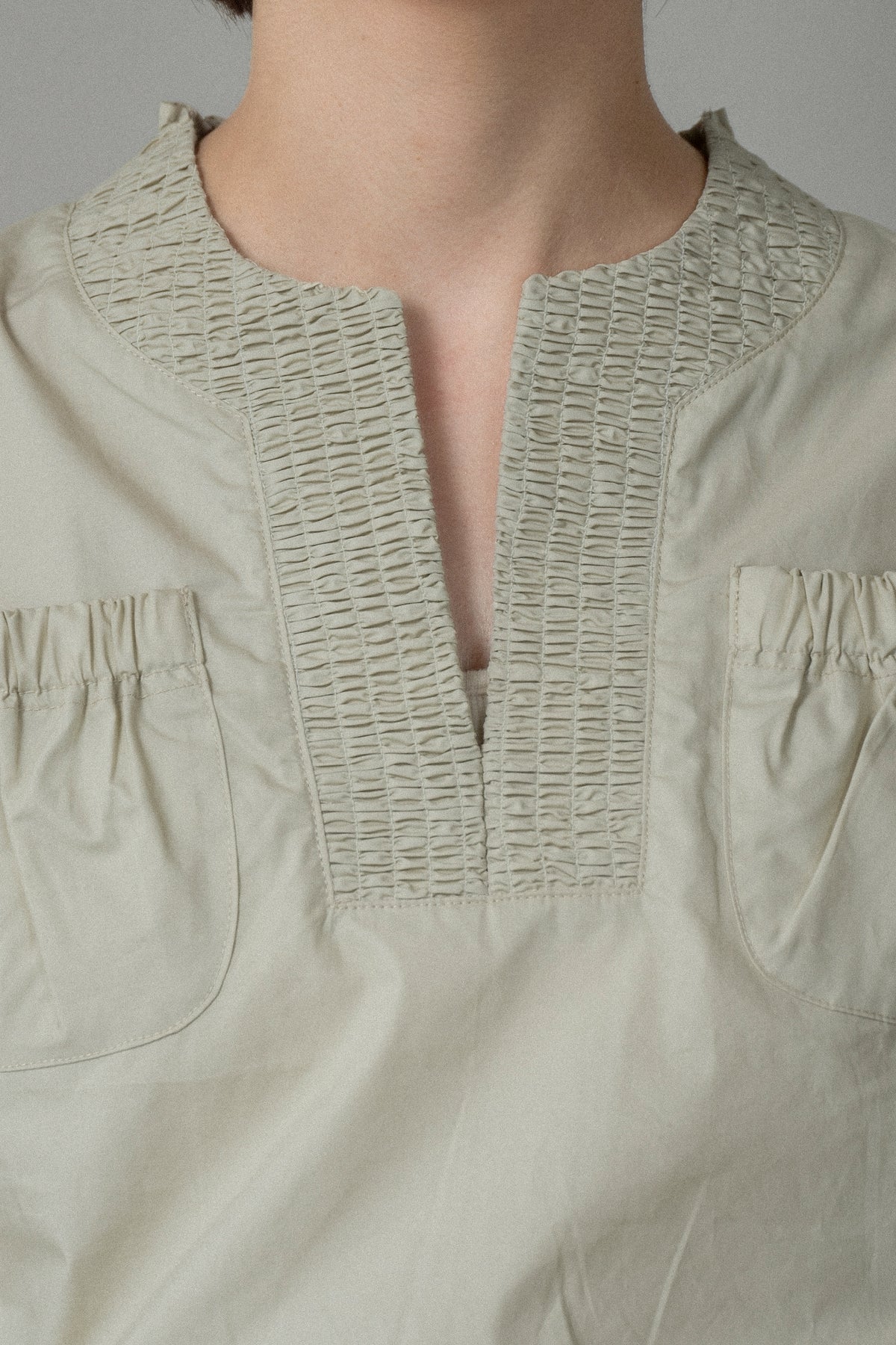 shirring pocket point vest blouse
