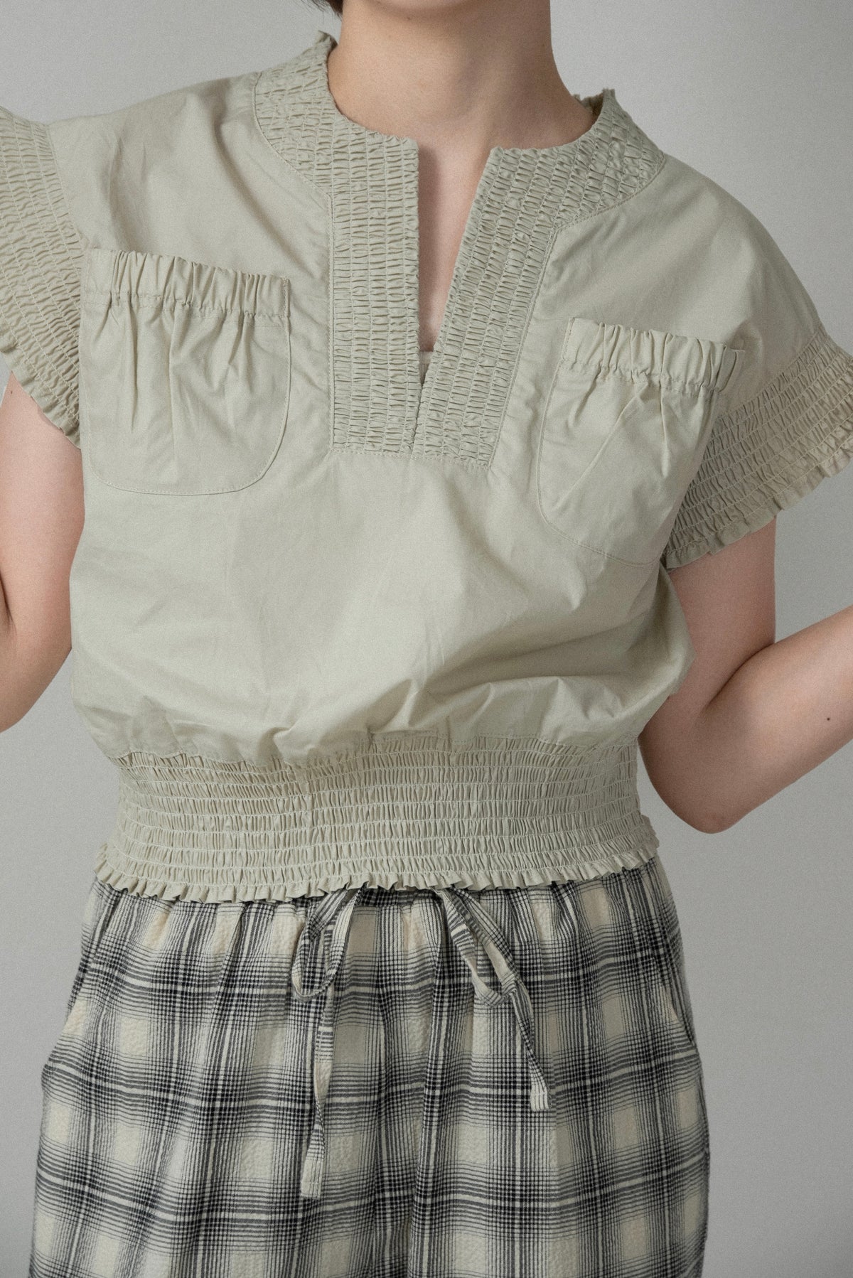 shirring pocket point vest blouse