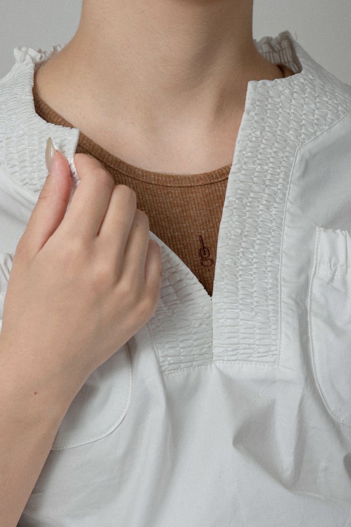 shirring pocket point vest blouse