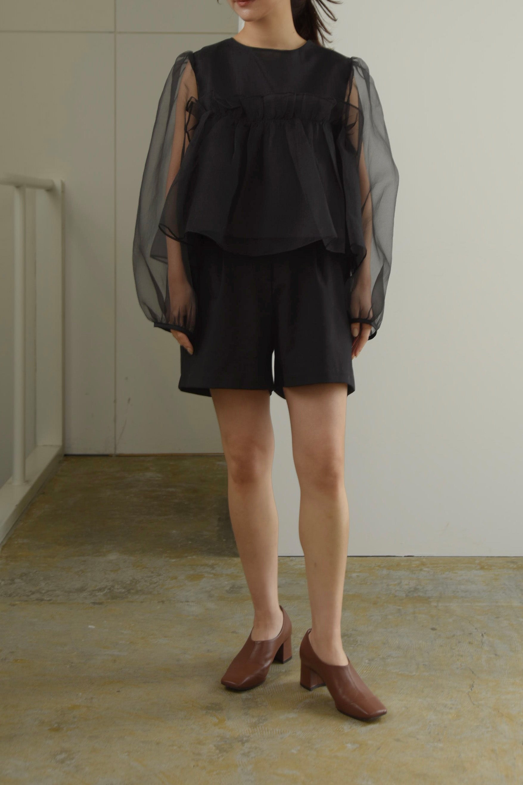 volume tulle gather blouse – eim online（エイム オンライン）