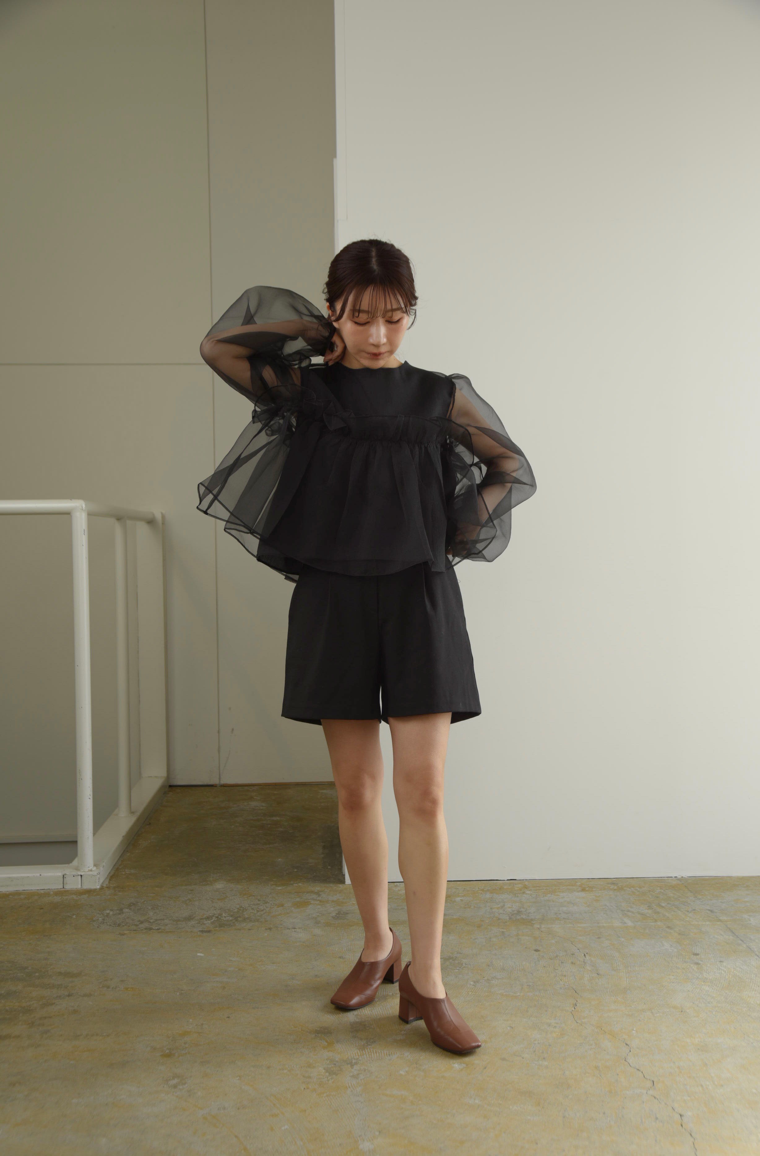 volume tulle gather blouse – eim online（エイム オンライン）