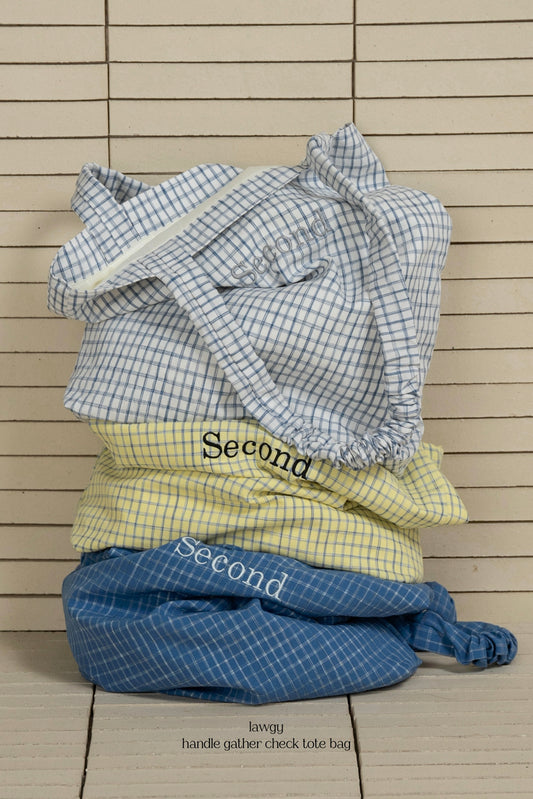 handle gather check tote bag