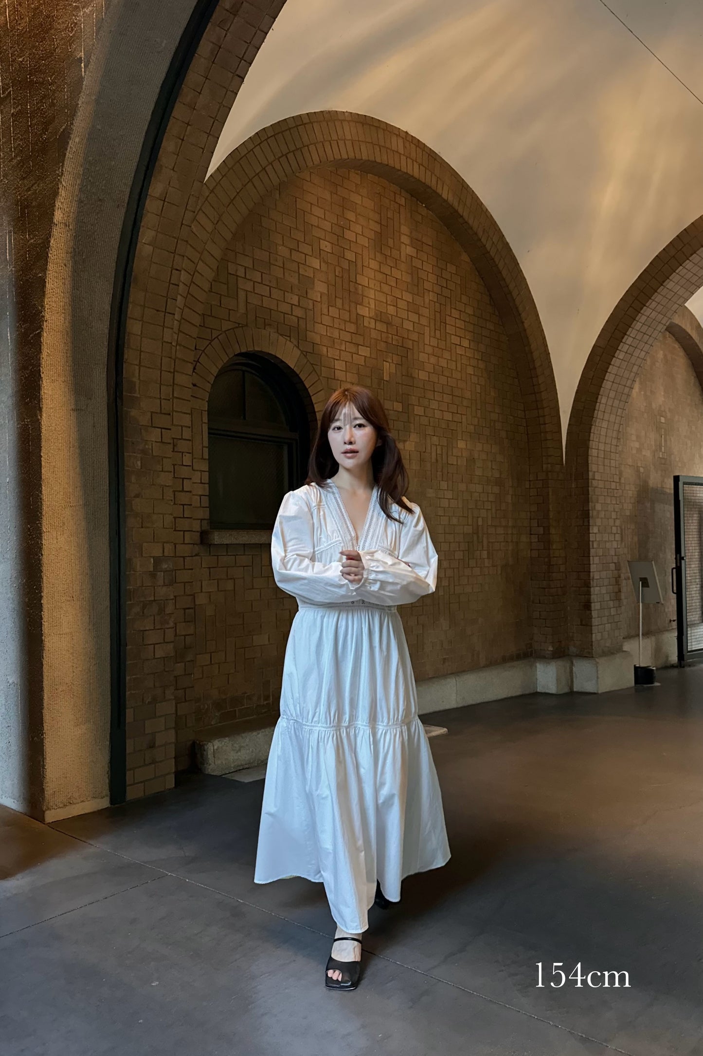 v neck lace tiered dress