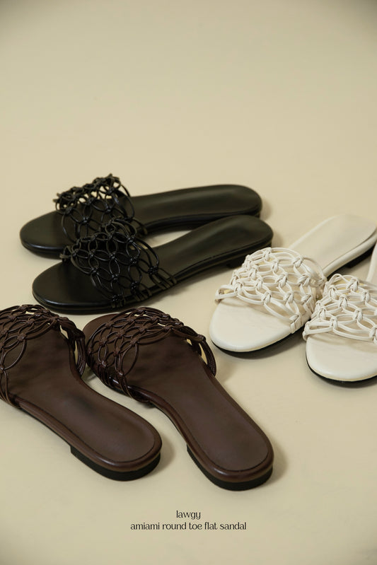 amiami round toe flat sandal