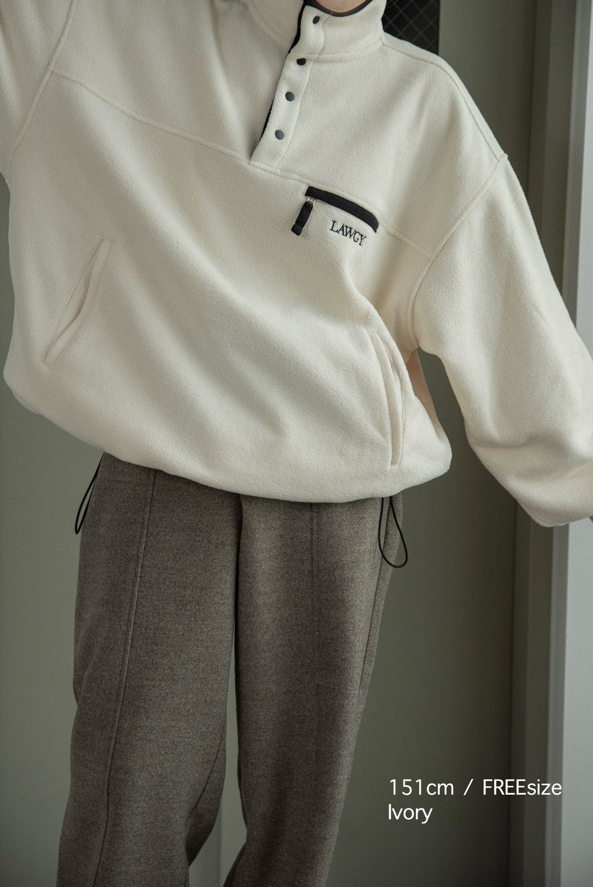 over size embroidery half button fleece