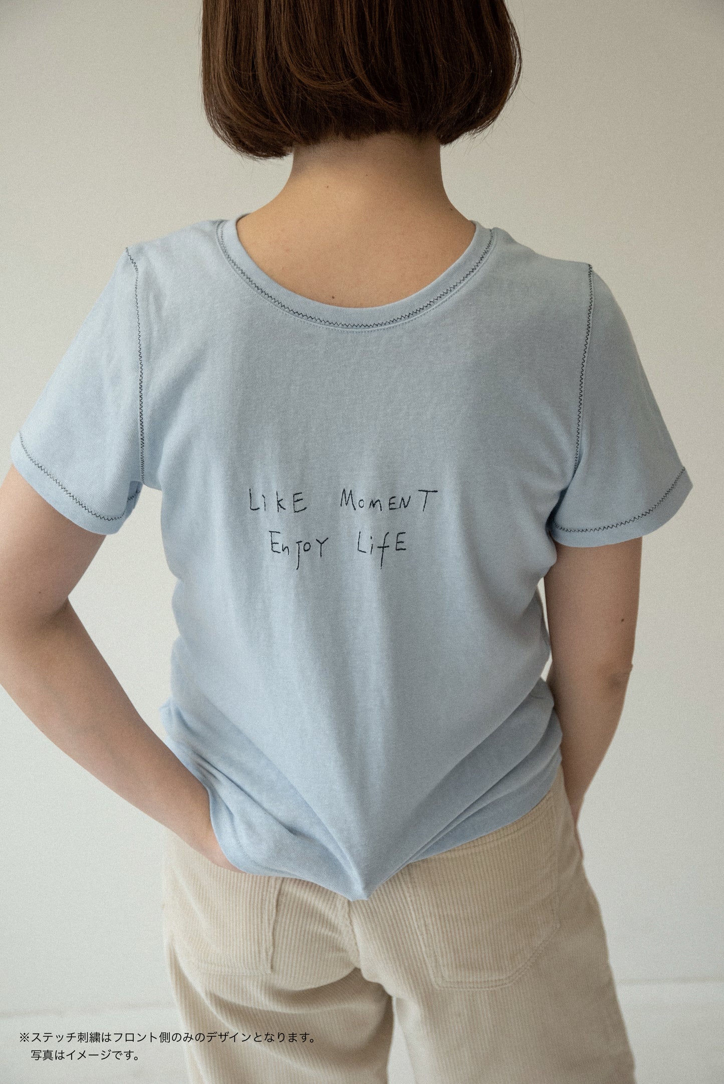contrast stitch logo t