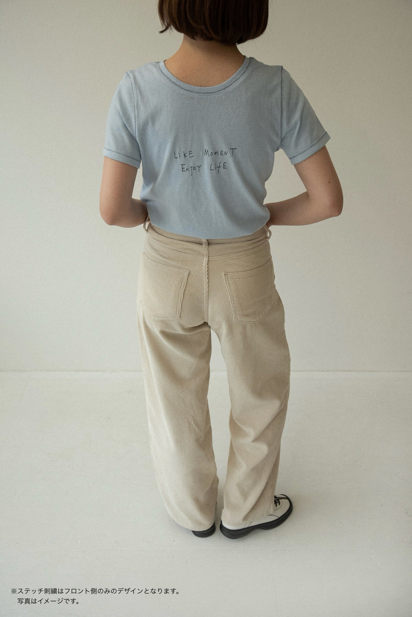 contrast stitch logo t