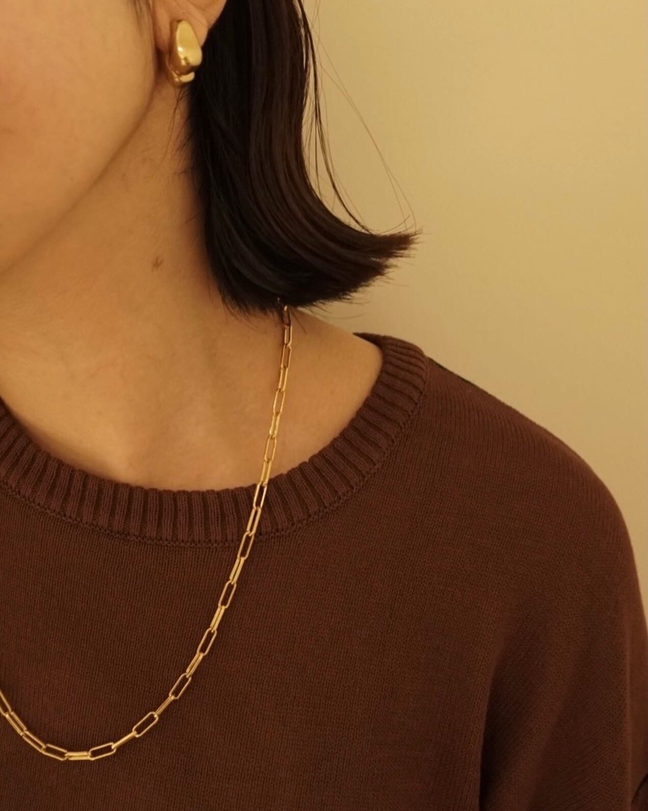 thin chain necklace