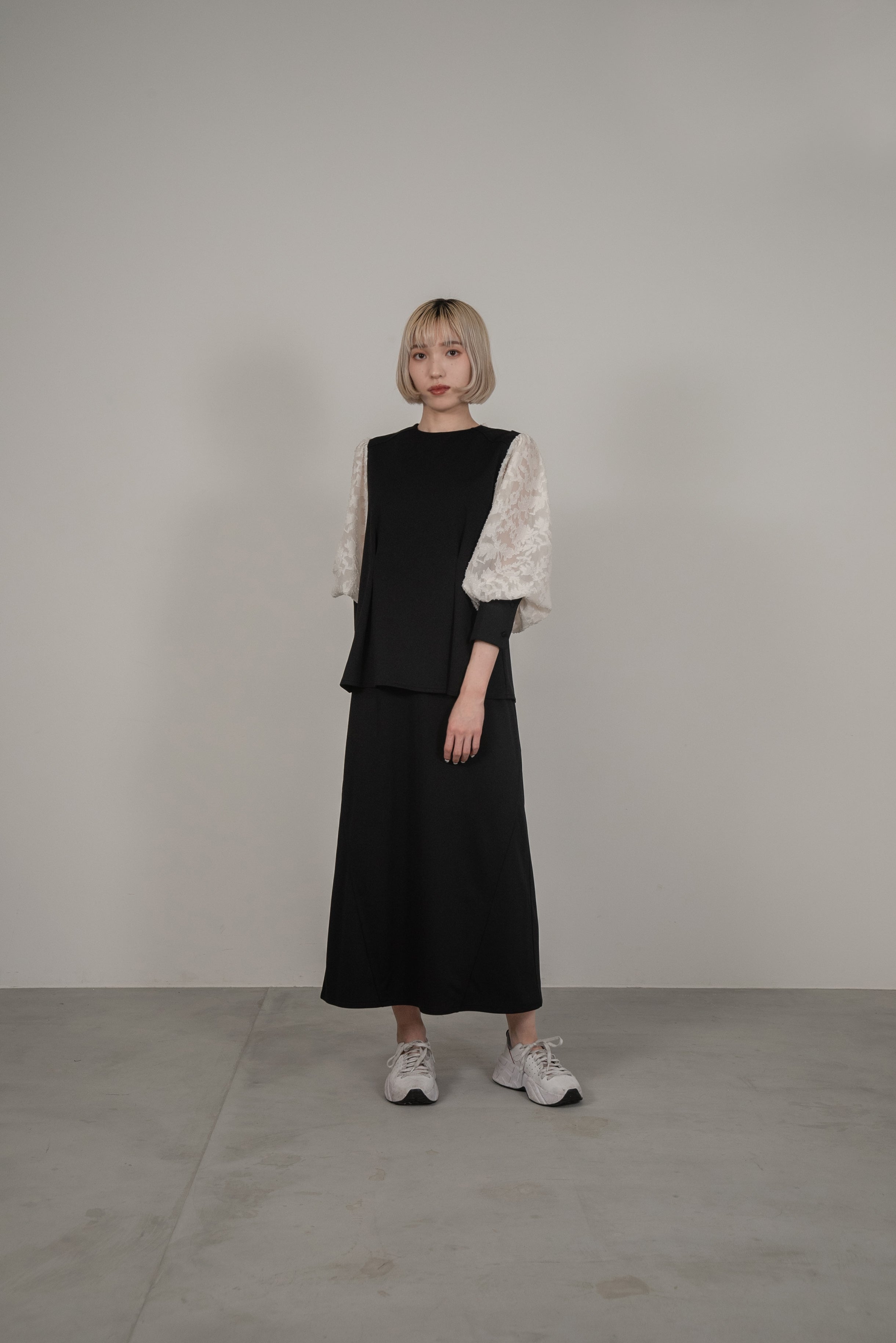 design line tuck flare skirt – eim online（エイム オンライン）