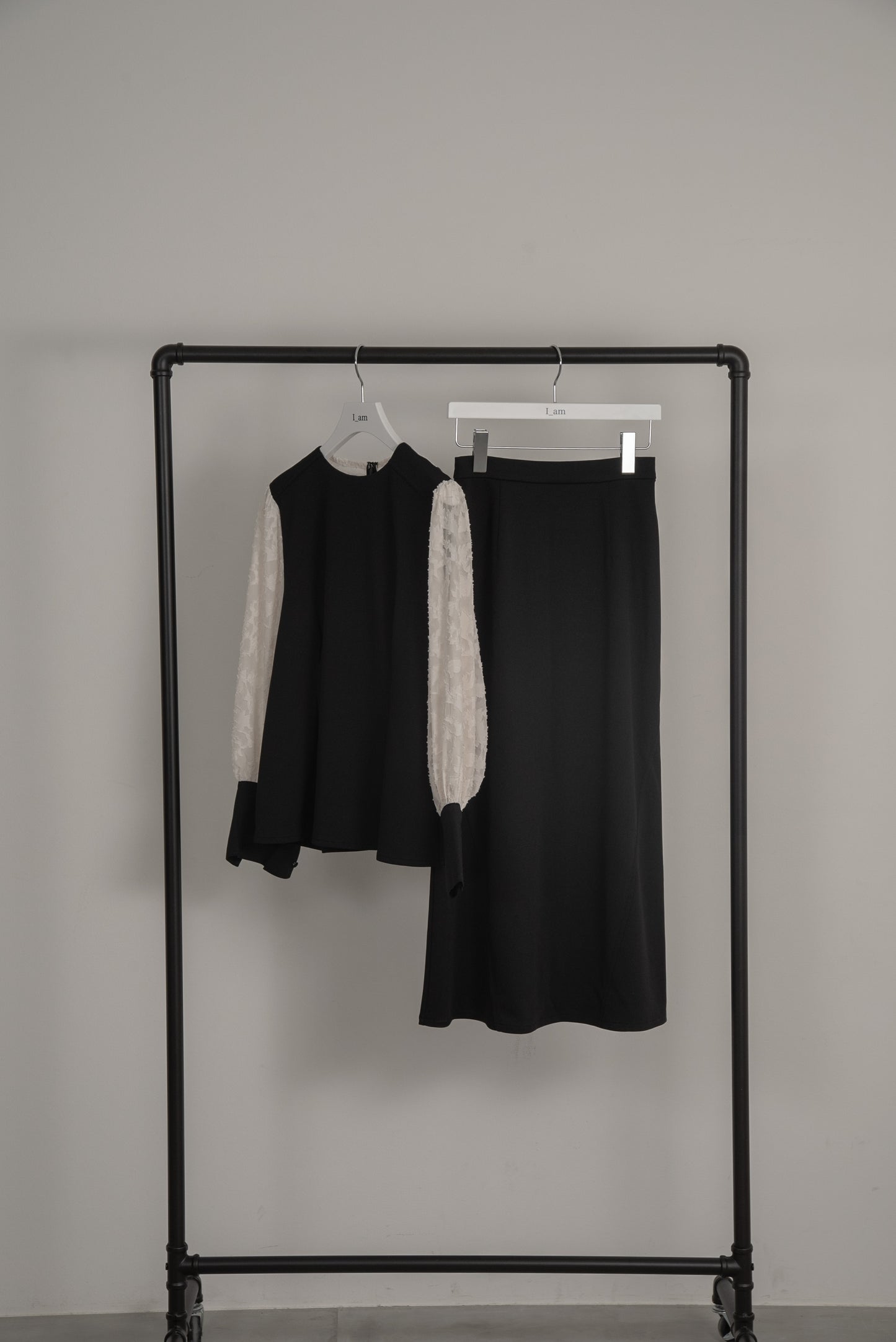 jacquard lace volume sleeve tuck blouse