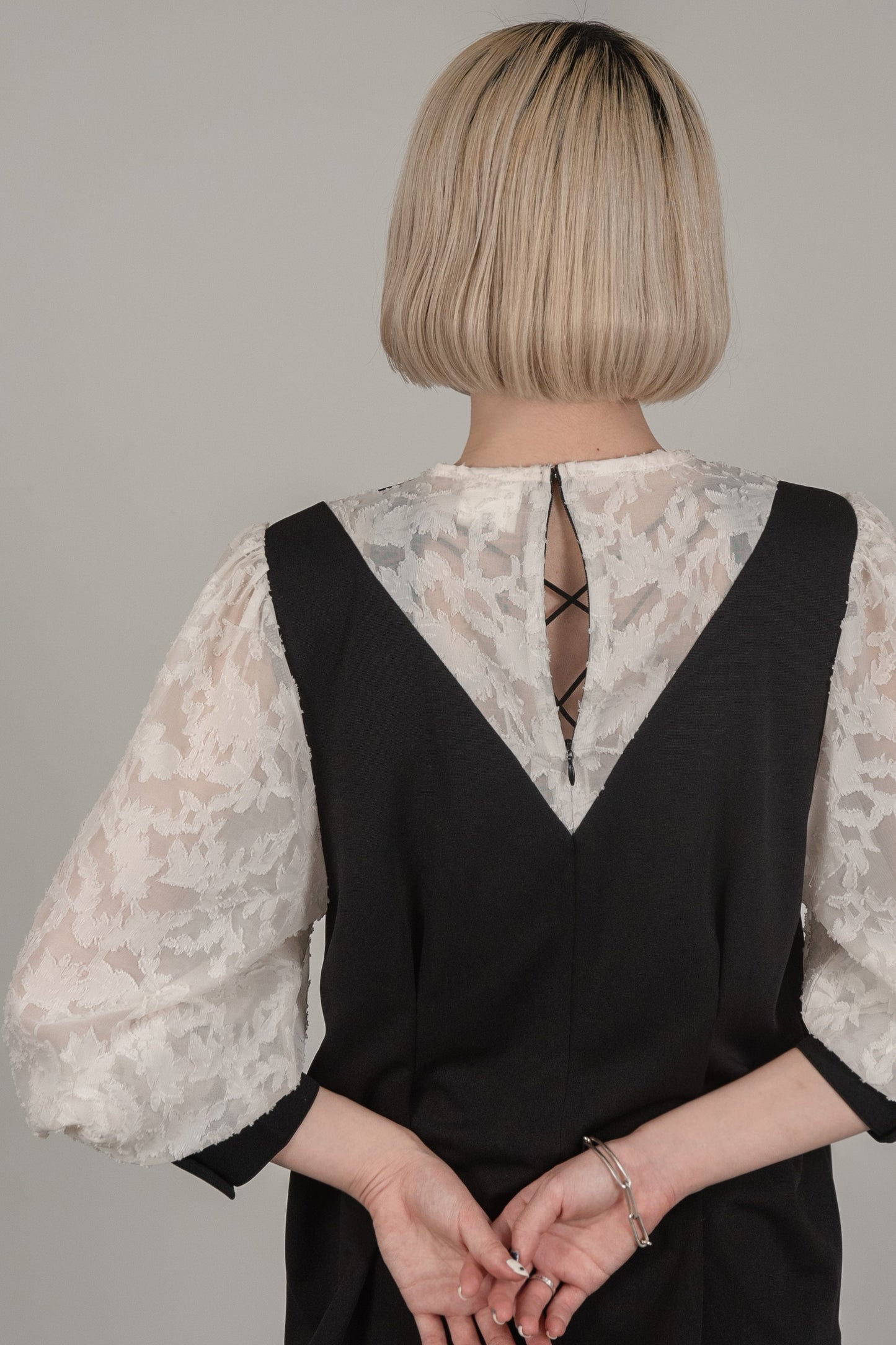 jacquard lace volume sleeve tuck blouse